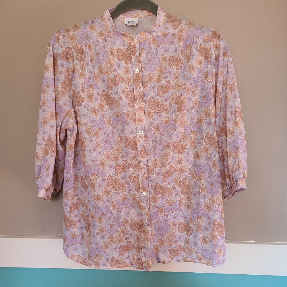 Vintage 70s 60s 3/4 sleeve button up butterflies and daisies